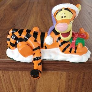 Disney Tigger figurine Santa hat holding Christmas gift shelf sitter Pooh